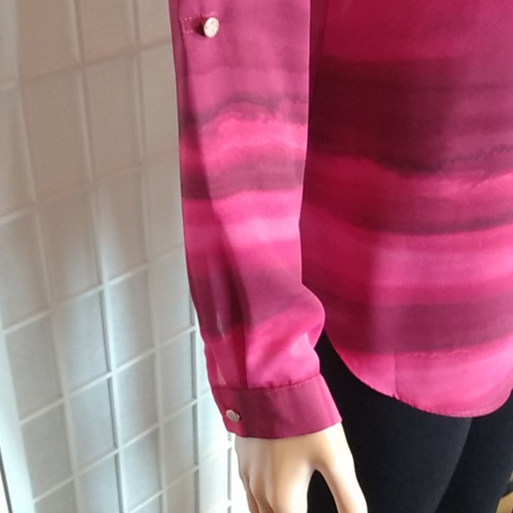 Investments Petite V-Neck Blouse – Pink/Burgundy – SP‎ - Picture 5 of 9